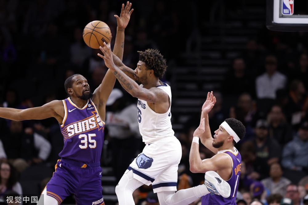 以其顽强的 以其顽强的