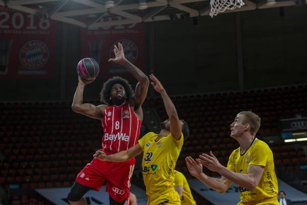 员的缺席无 员的缺席无